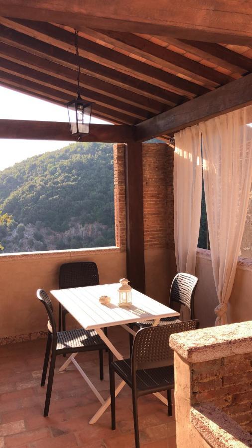 Le Dame Del Borgo Apartment Sassetta Bagian luar foto
