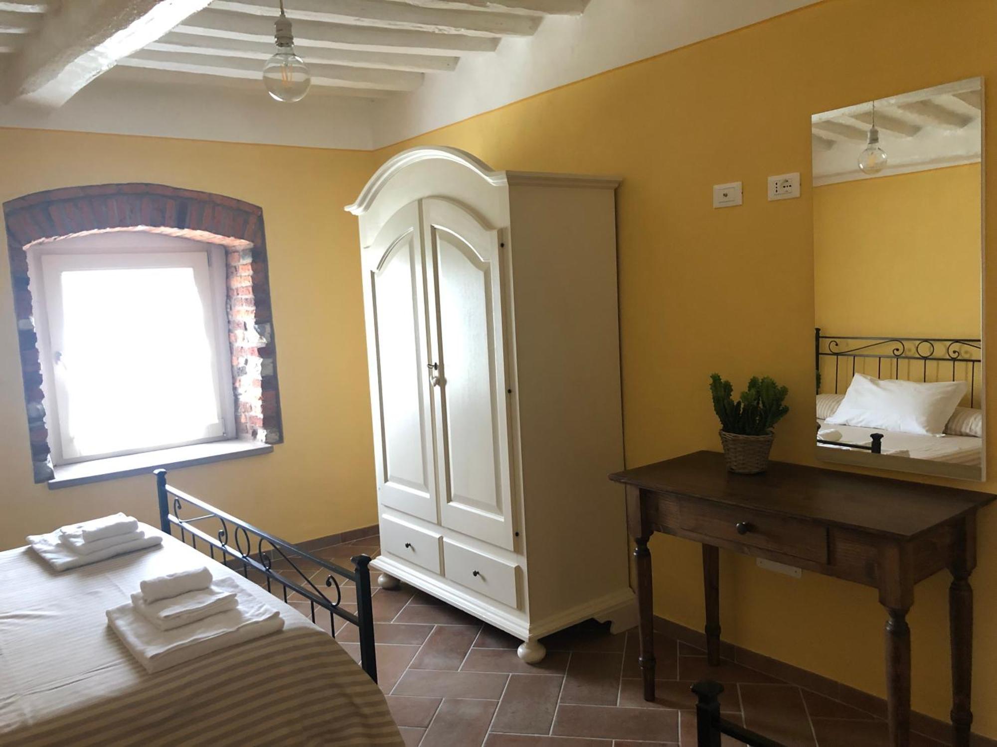 Le Dame Del Borgo Apartment Sassetta Bagian luar foto