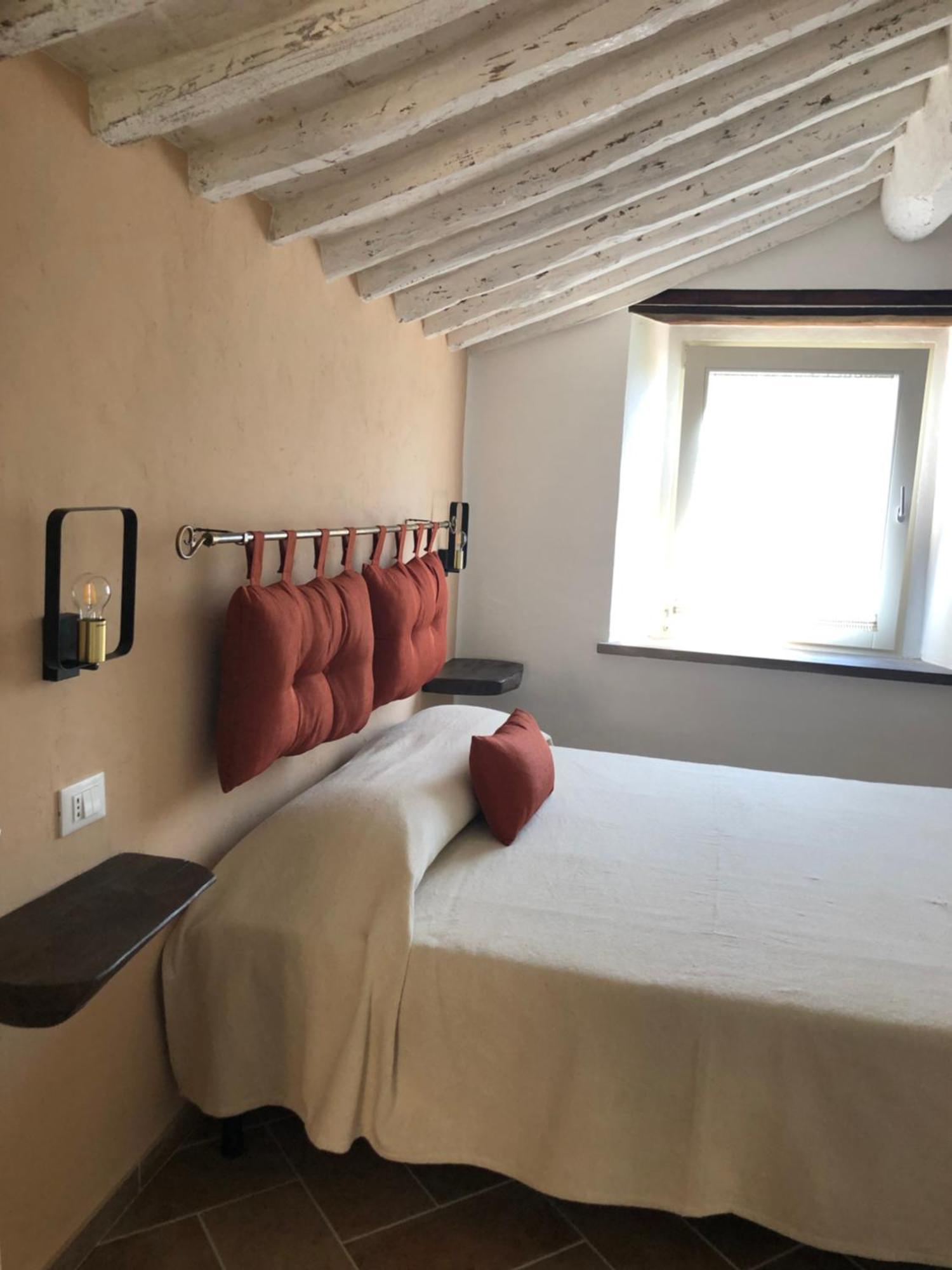 Le Dame Del Borgo Apartment Sassetta Bagian luar foto