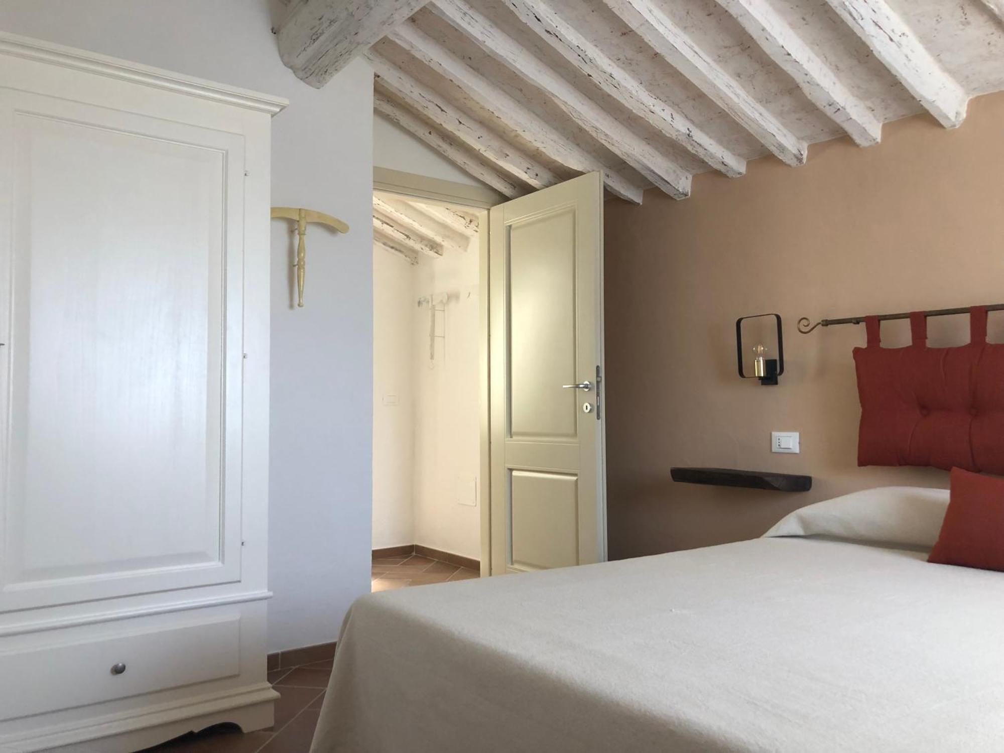 Le Dame Del Borgo Apartment Sassetta Bagian luar foto
