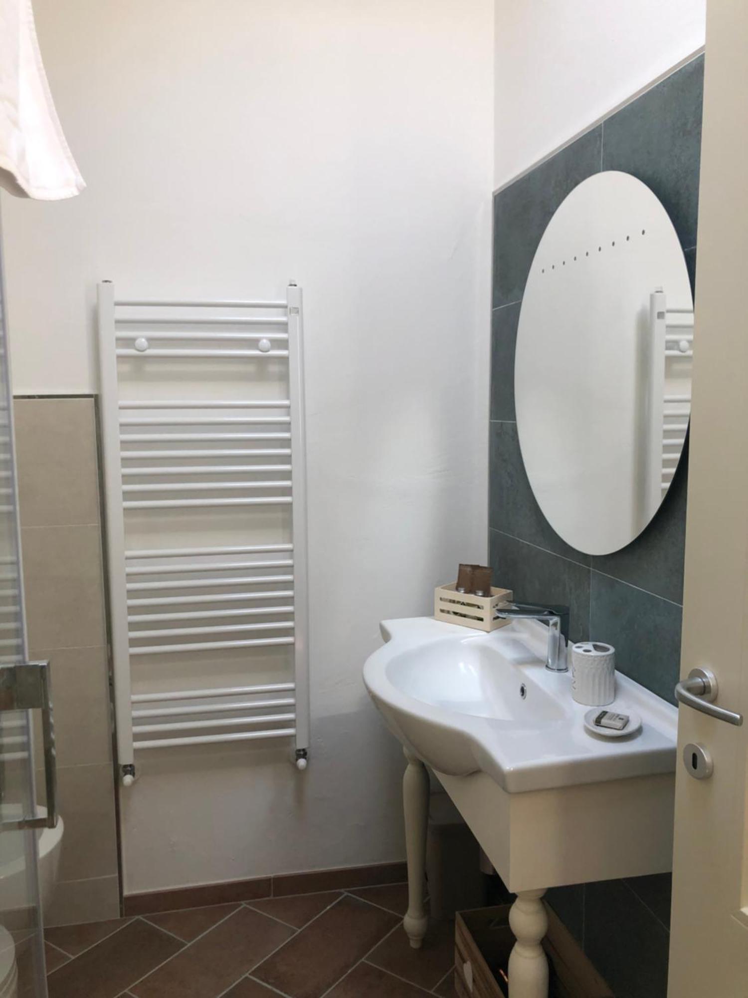 Le Dame Del Borgo Apartment Sassetta Bagian luar foto