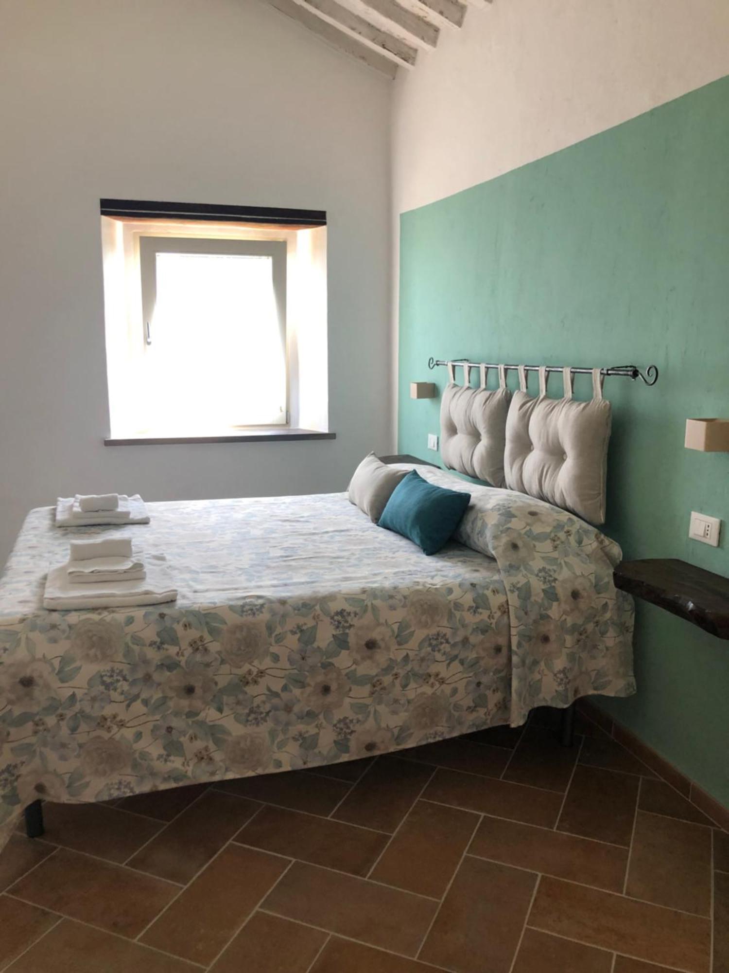 Le Dame Del Borgo Apartment Sassetta Bagian luar foto