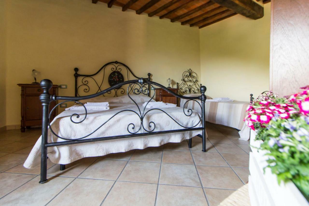Le Dame Del Borgo Apartment Sassetta Bagian luar foto