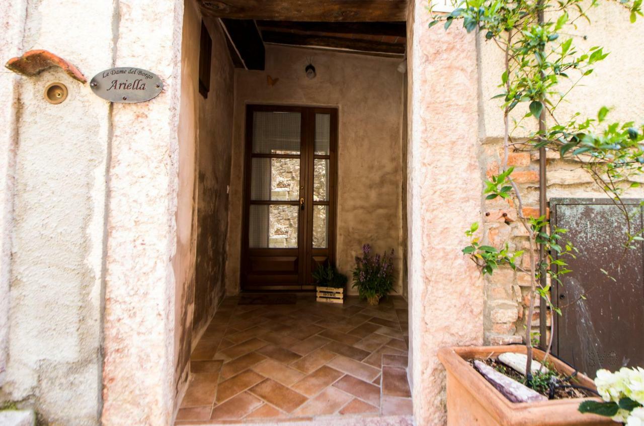 Le Dame Del Borgo Apartment Sassetta Bagian luar foto