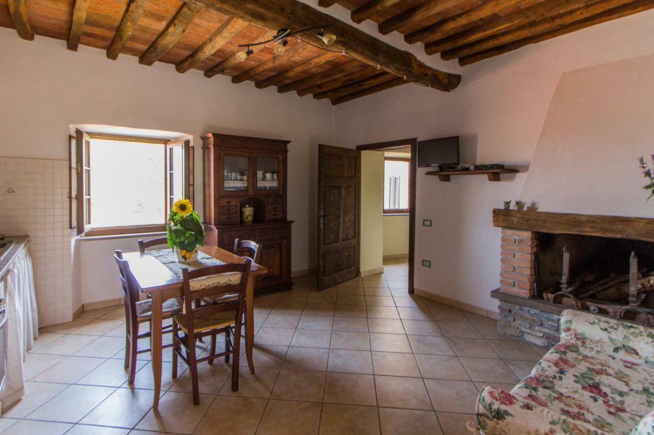 Le Dame Del Borgo Apartment Sassetta Bagian luar foto