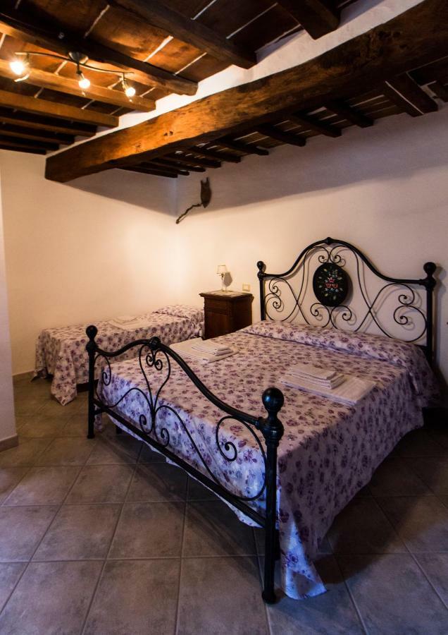 Le Dame Del Borgo Apartment Sassetta Bagian luar foto