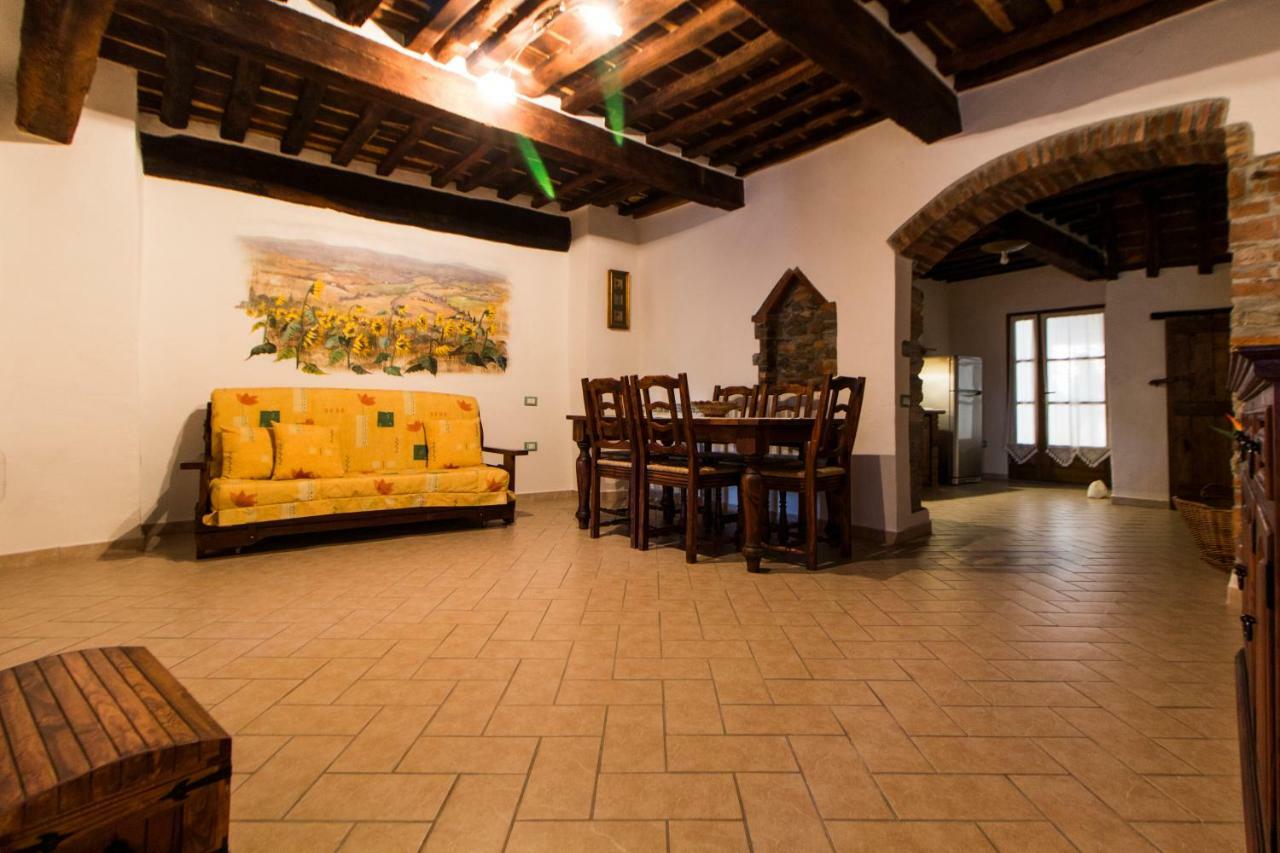 Le Dame Del Borgo Apartment Sassetta Bagian luar foto
