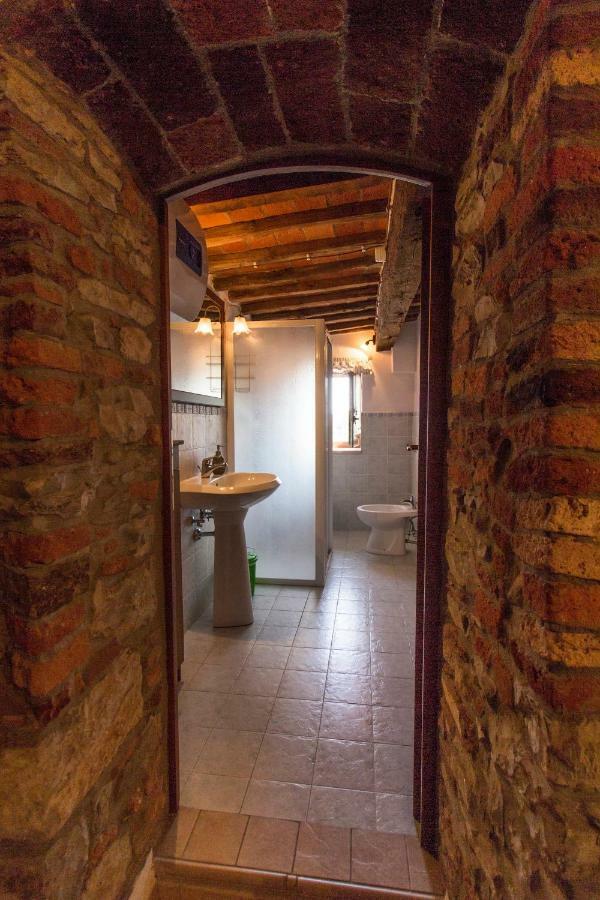 Le Dame Del Borgo Apartment Sassetta Bagian luar foto