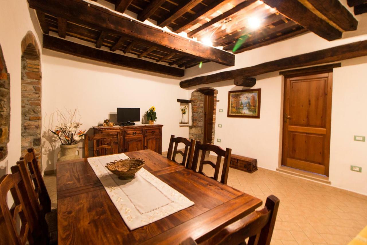 Le Dame Del Borgo Apartment Sassetta Bagian luar foto