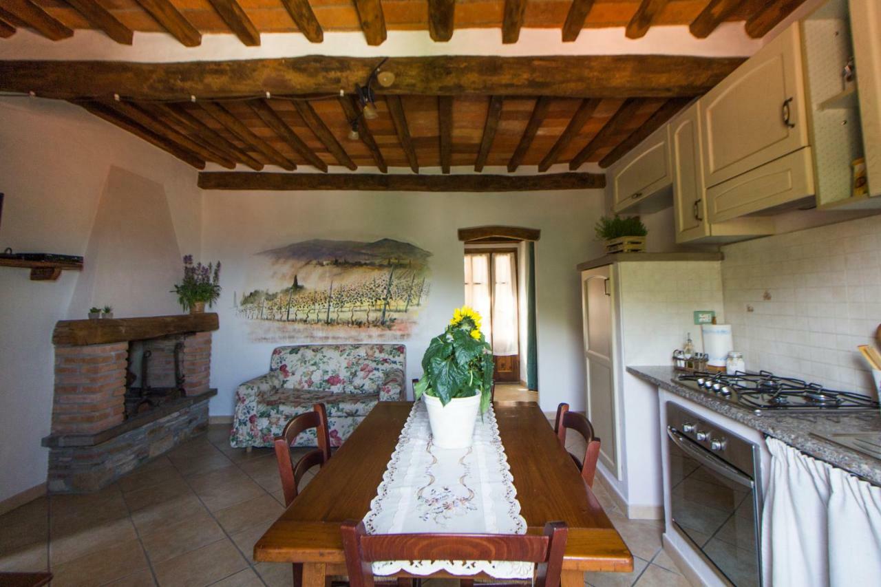 Le Dame Del Borgo Apartment Sassetta Bagian luar foto