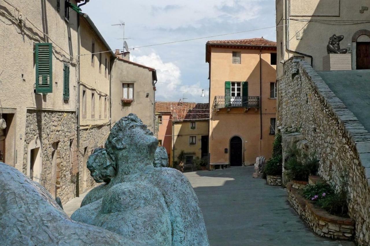 Le Dame Del Borgo Apartment Sassetta Bagian luar foto