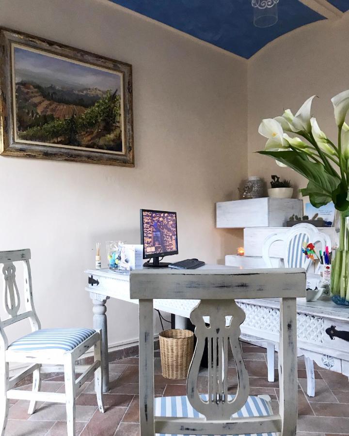 Le Dame Del Borgo Apartment Sassetta Bagian luar foto